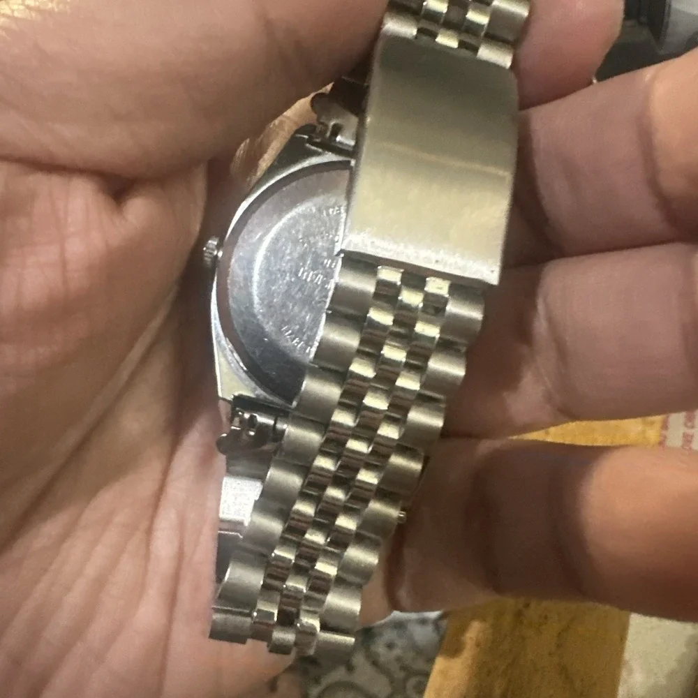 Working Vintage Timex Automatic Mens watch Silver Tone Steel 34mm Fit‎ 7.5 Runs
